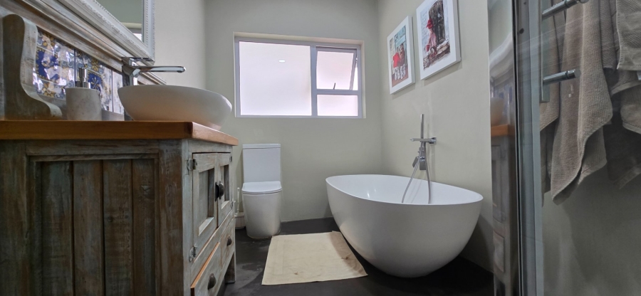4 Bedroom Property for Sale in Flamwood North West